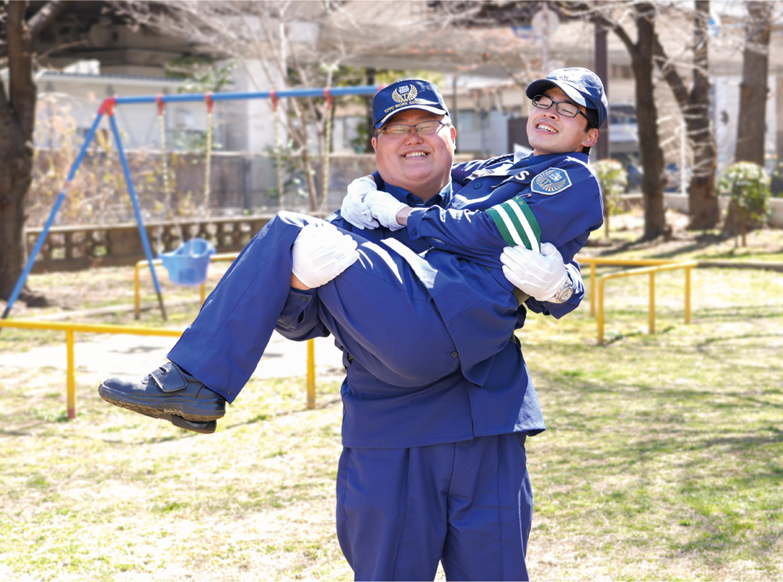 20代から70代活躍中　未経験・無資格OK　交通誘導・イベント警備スタッフ募集