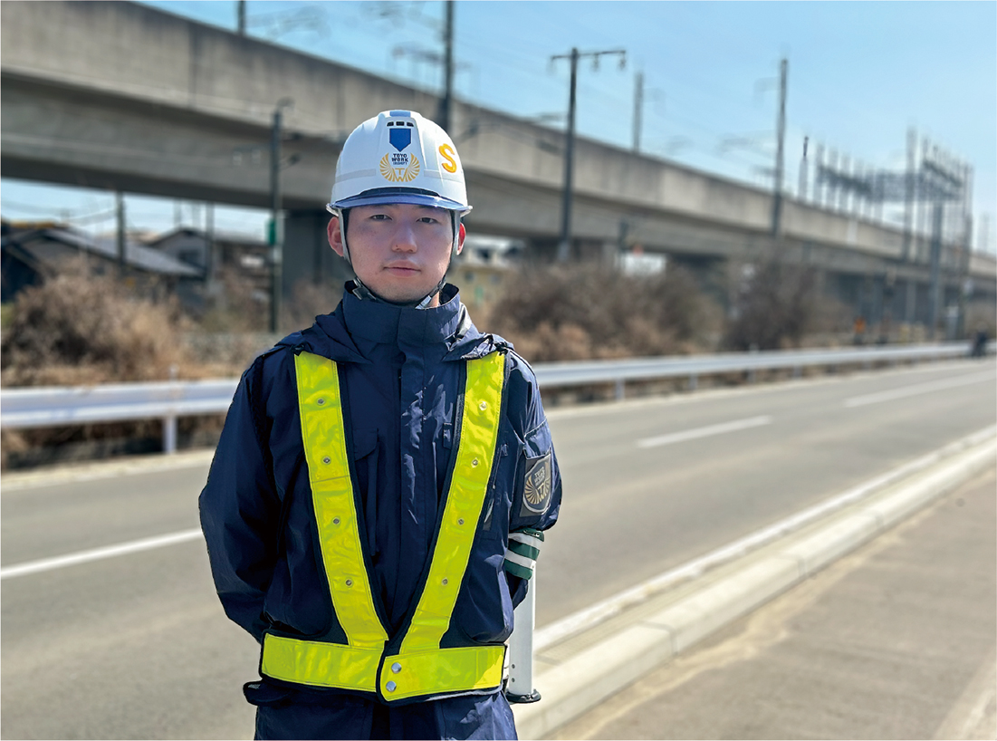 – 有資格/交通２級 – 道路工事での交通誘導スタッフ（夜勤あり・日勤のみ相談可）