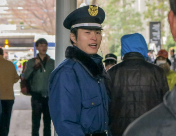 建設・工事・駐車場・お祭り・イベントなどの交通誘導警備スタッフ（シフト制）