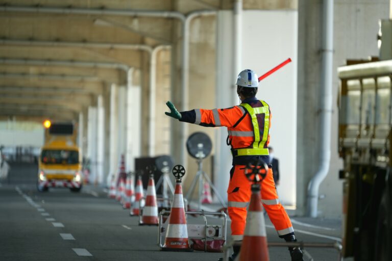 阪神地区を中心　高速道路警備　