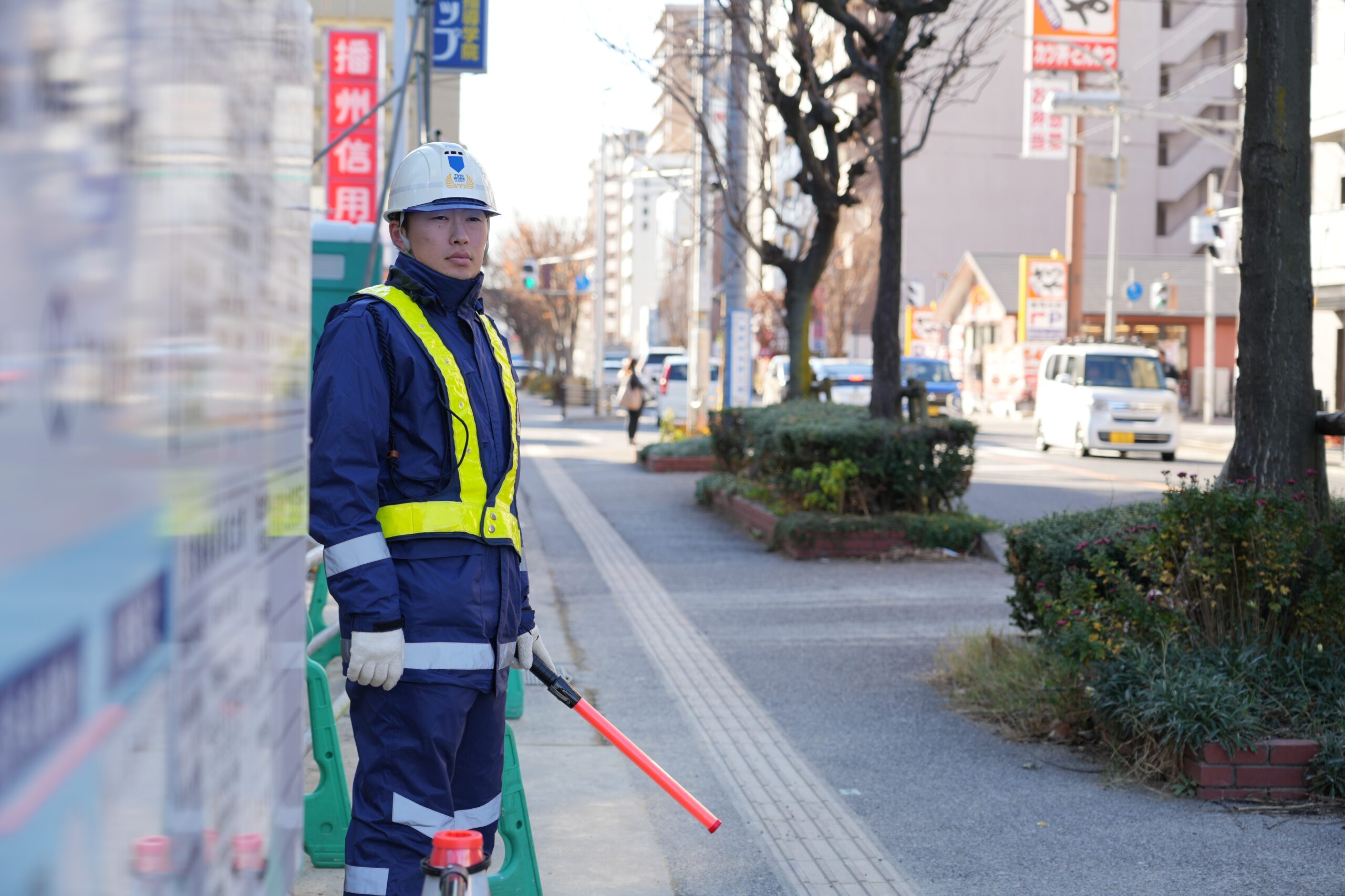 交通誘導 警備スタッフ